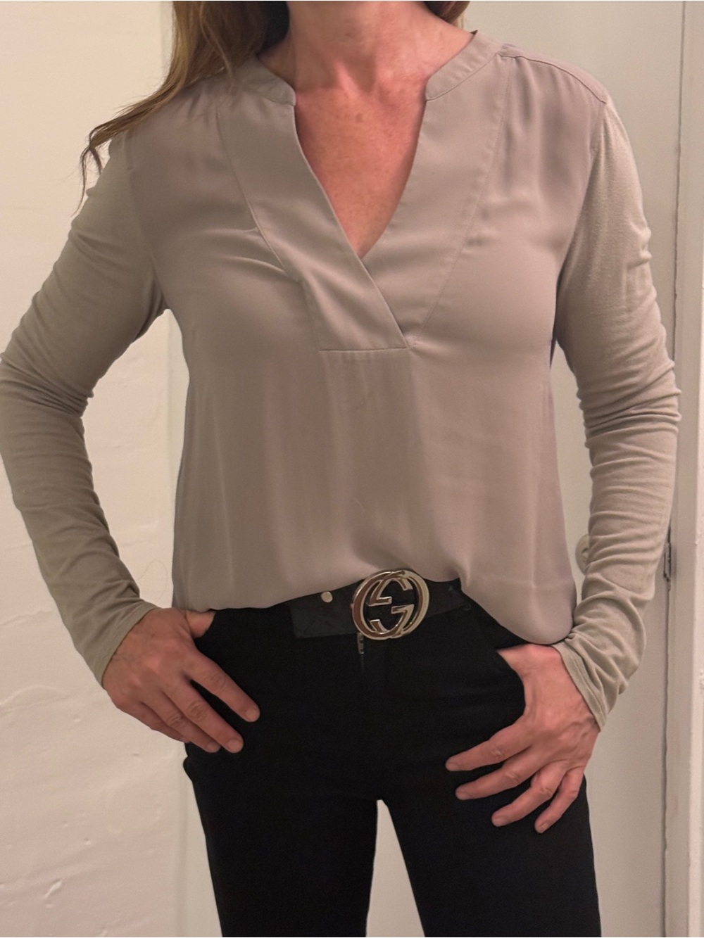 BCBGMaxAzria Taupe V-Neck Long Sleeve Blouse